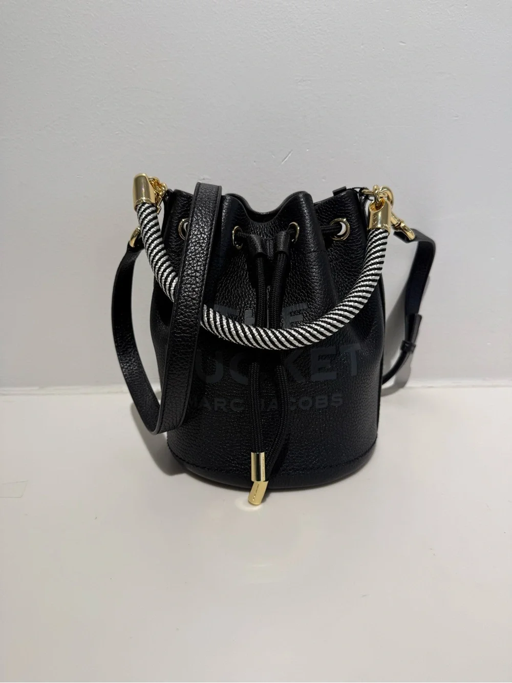 NWT Marc Jacobs The Bucket Bag leather black